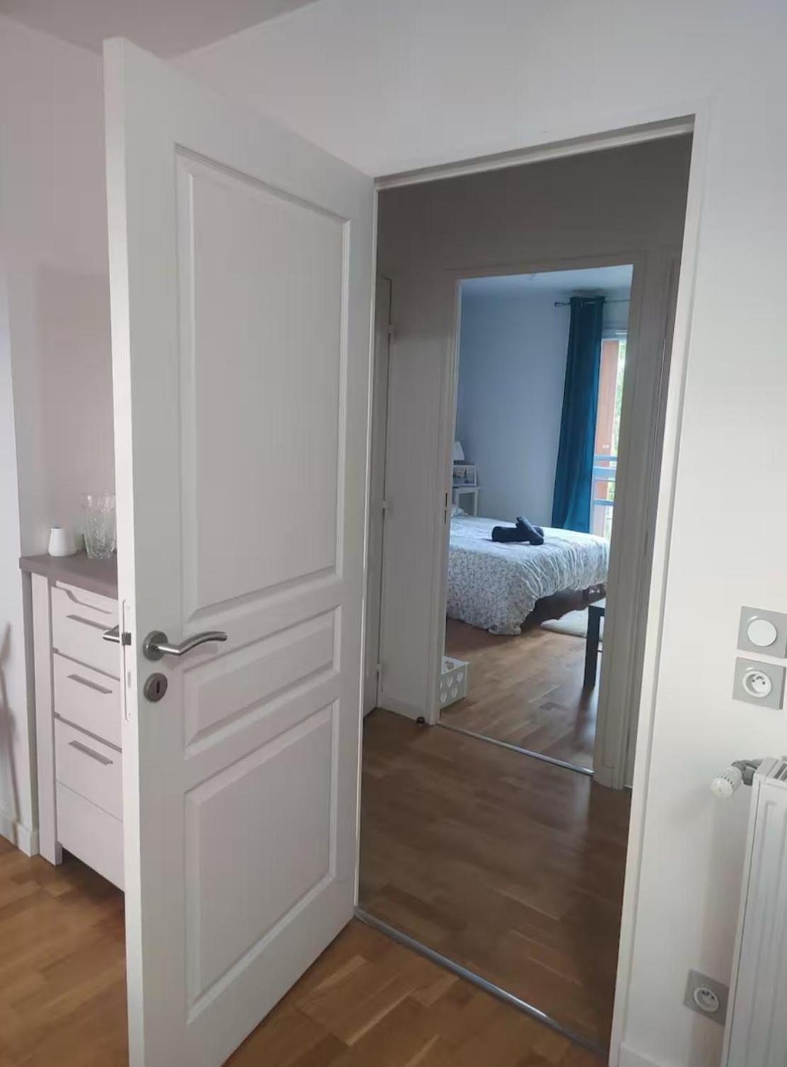 Logement A Cote De L'Aeroport Orly Athis-Mons Exterior photo